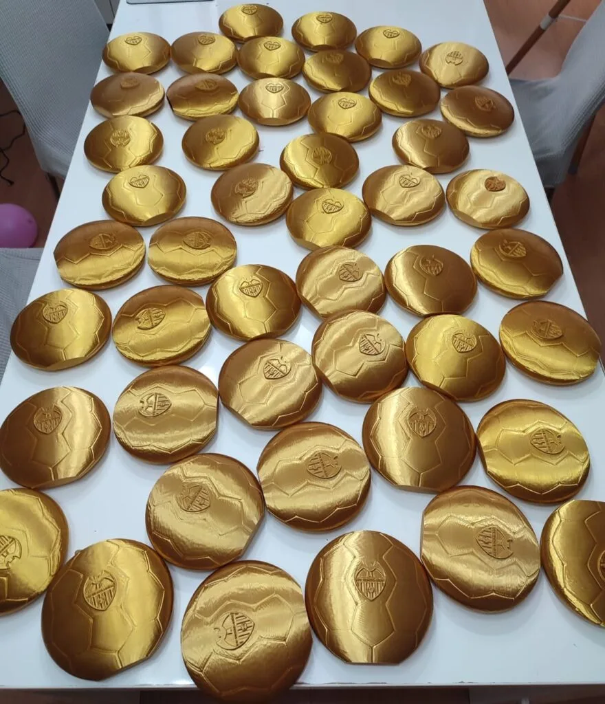 3D-printed gold award for player of the season for a football club in Valencia, designed by Javier Colomino